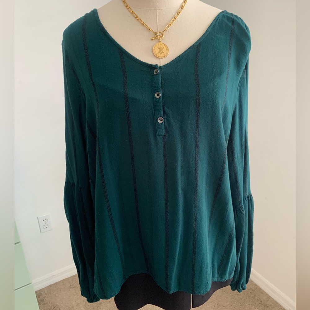 Soft green, long sleeve blouse with vertical lines